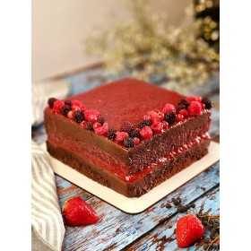 کیک فرانسوی شکلات و توت فرنگی